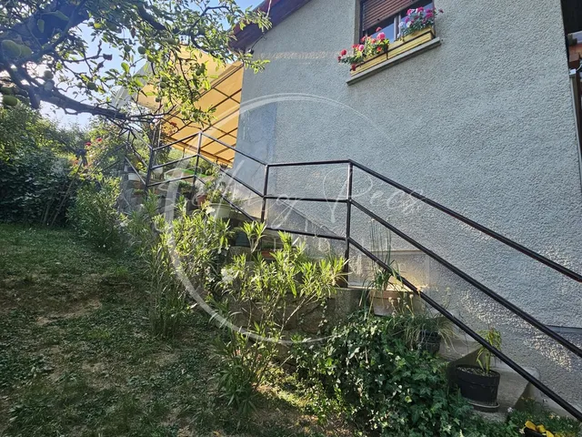Eladó ház Pécs, Ürög 30 nm