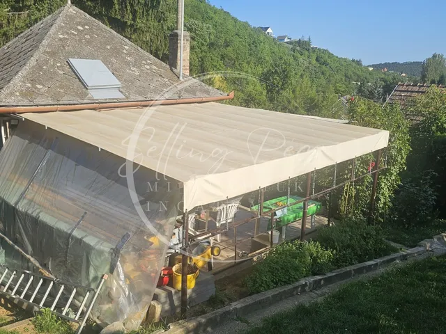 Eladó ház Pécs, Ürög, Kismélyvölgy dűlő 30 nm