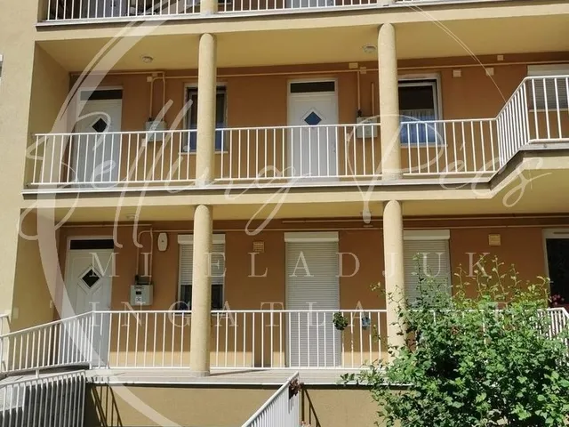 Kiadó lakás Pécs, Belváros, szabadság utca 63 nm