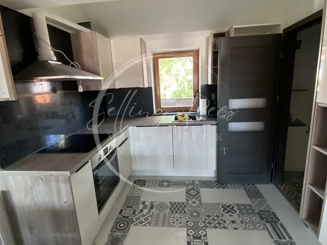 Eladó lakás Pécs, Belváros 114 nm