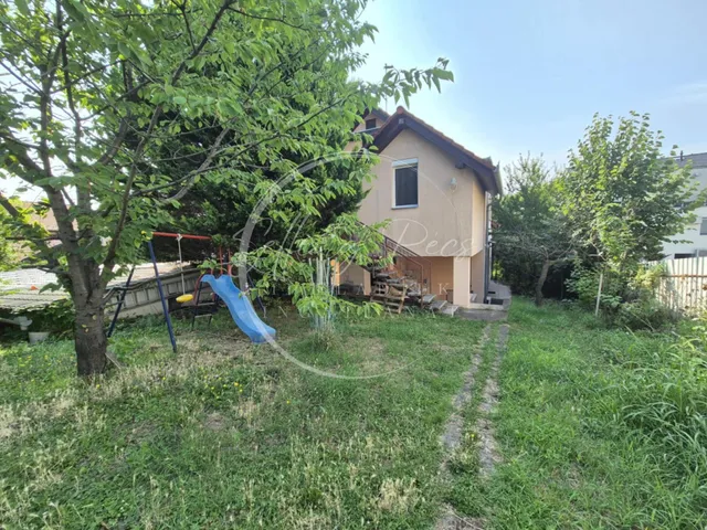 Eladó lakás Pécs, Szigeti külváros, Szigeti út 118 nm