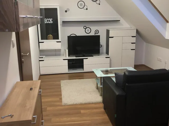 Kiadó lakás Pécs, Szigeti külváros 27 nm