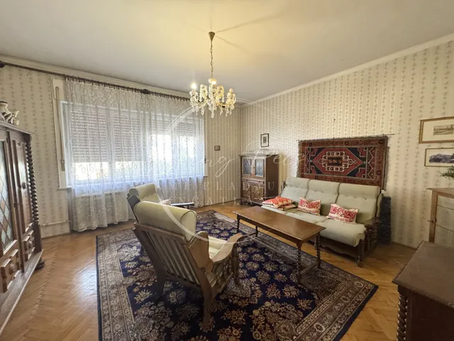 Eladó lakás Pécs, Belváros 121 nm
