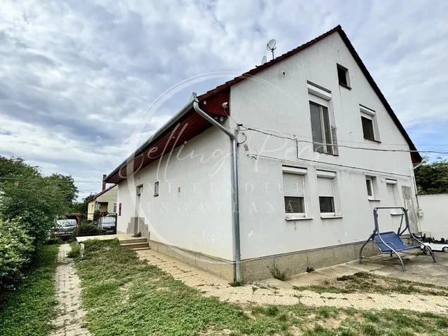 Eladó ház Pécs, Újhegy 223 nm