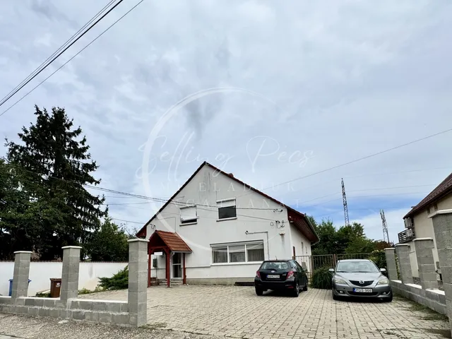 Eladó ház Pécs, Újhegy 223 nm