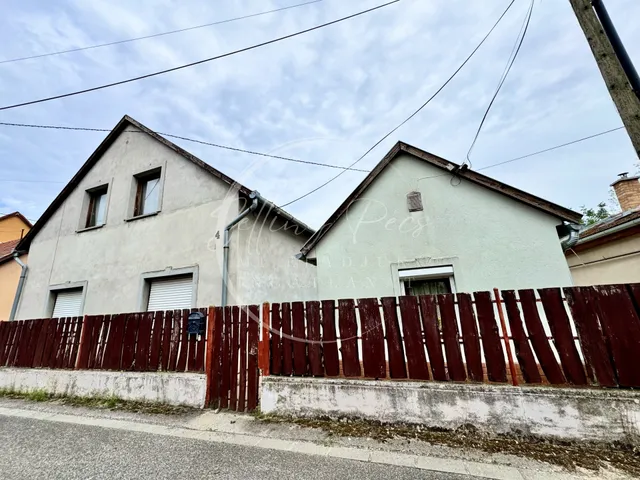 Eladó ház Pécs, Újhegy 170 nm