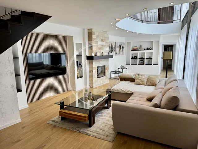 Eladó ház Pécs, Tettye 235 nm