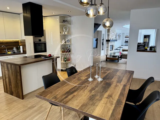 Eladó ház Pécs, Tettye, cserző köz 235 nm