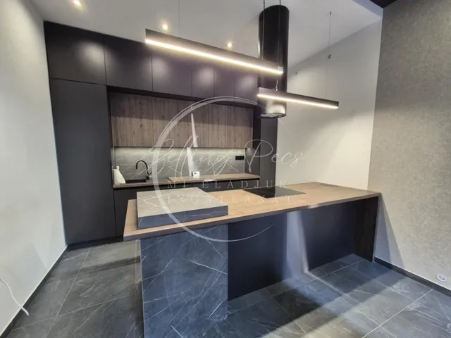 Eladó lakás Pécs, Belváros 82 nm