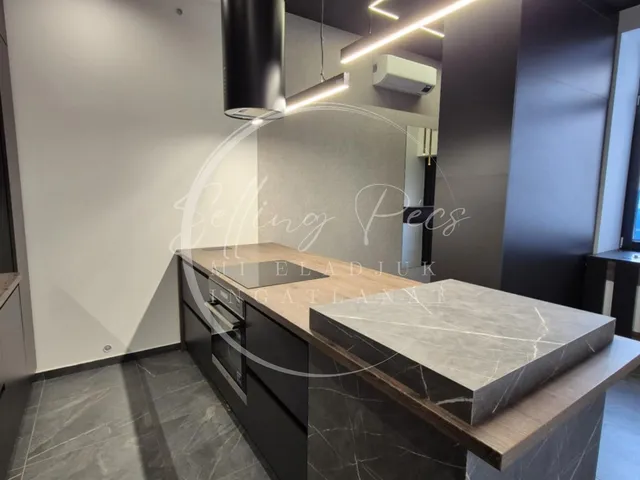 Eladó lakás Pécs, Belváros, Búza tér 82 nm