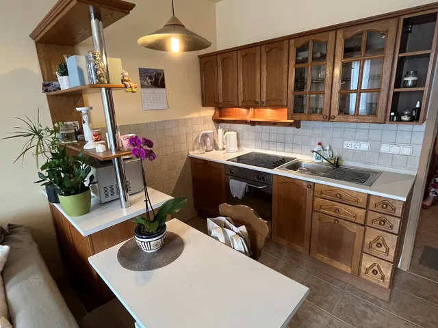 Kiadó lakás Pécs, Belváros, Barbakán tér 31 nm