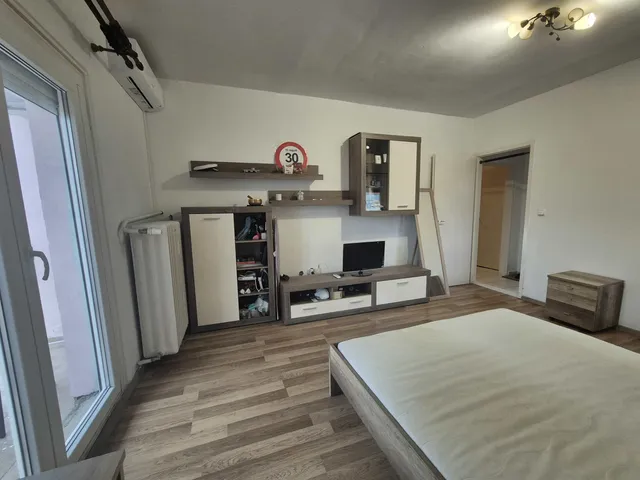 Kiadó lakás Pécs, Egyetemváros, Építők útja 54 nm