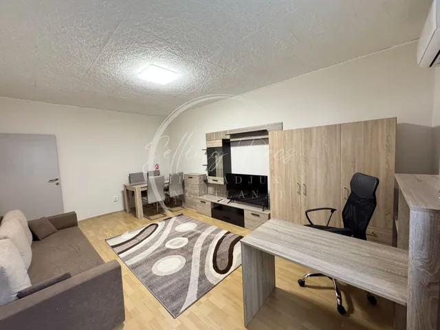 Kiadó lakás Pécs, Uránváros, Kerényi Károly utca 40 nm