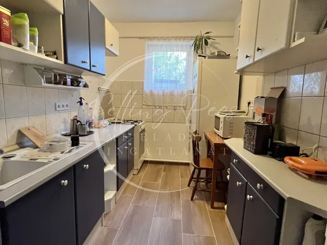 Eladó lakás Pécs, Rácváros, Pellérdi út 111 nm