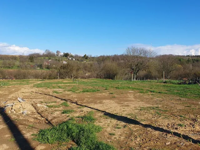 Eladó telek Kozármisleny 514 nm