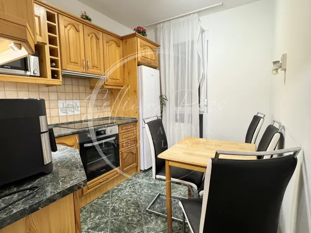 Eladó lakás Komló, Körtvélyes 59 nm