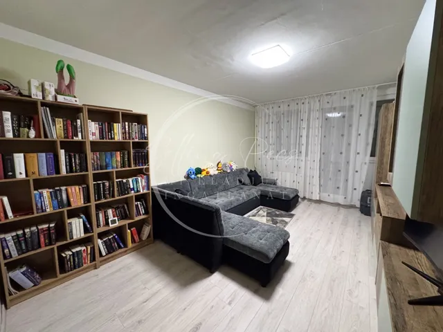 Eladó lakás Komló, Körtvélyes 59 nm