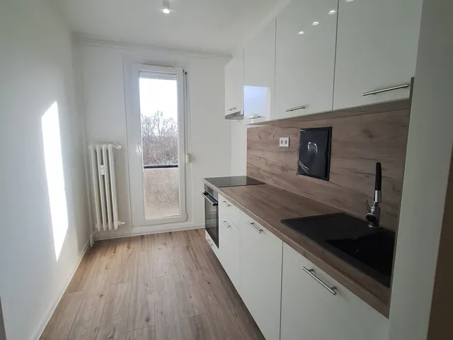 Eladó lakás Pécs, Egyetemváros 54 nm