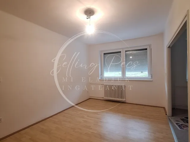 Eladó lakás Komló 43 nm