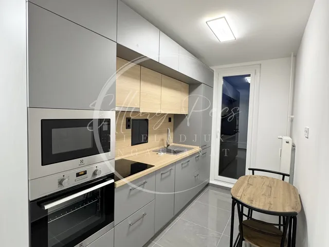 Eladó lakás Pécs, Egyetemváros, Építők útja 54 nm