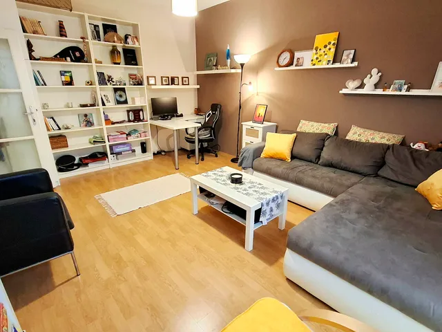 Eladó lakás Pécs, Uránváros 54 nm