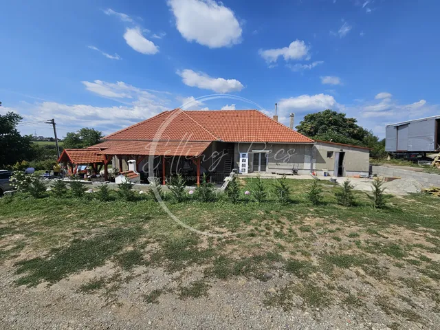 Eladó ház Pécs 185 nm