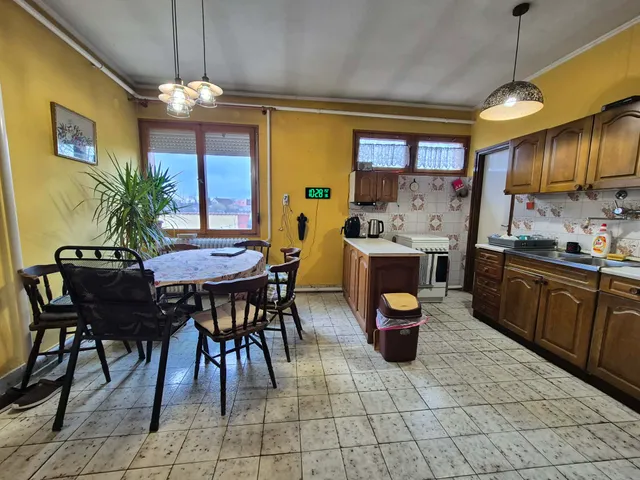 Eladó ház Szigetvár, Turbéki utca 160 nm