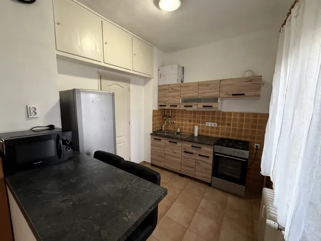 Eladó lakás Pécs, Uránváros 39 nm