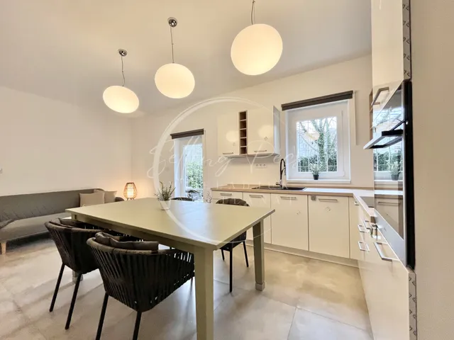 Kiadó lakás Pécs, Egyetemváros, Petőfi utca 100 nm