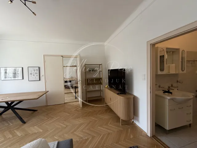 Eladó lakás Pécs, Belváros, Szabadság utca 105 nm