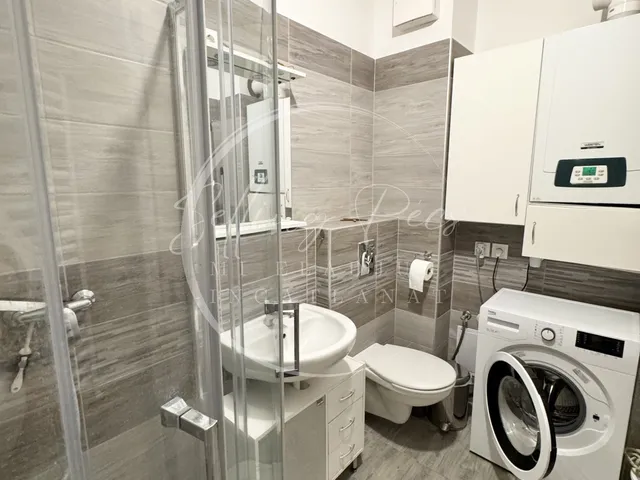 Kiadó lakás Pécs, Belváros, József Attila utca 44 nm