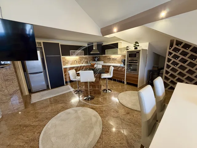 Eladó lakás Kozármisleny 125 nm