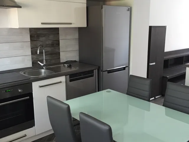 Kiadó lakás Pécs, Egyetemváros 64 nm