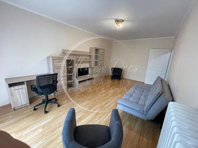 Kiadó lakás Pécs, Egyetemváros, Váci Mihály utca 54 nm