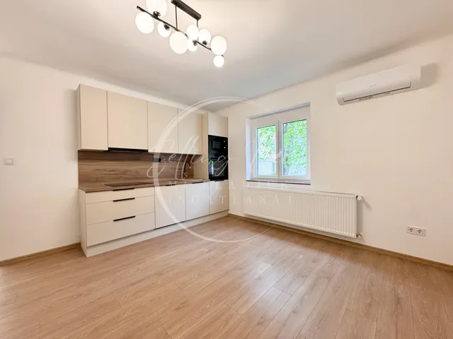 Eladó lakás Pécs, Belváros, Jókai utca 54 nm