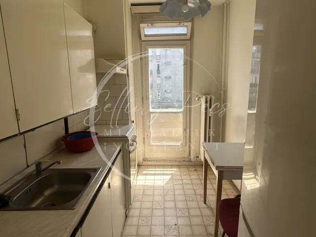 Kiadó lakás Pécs, Egyetemváros 52 nm