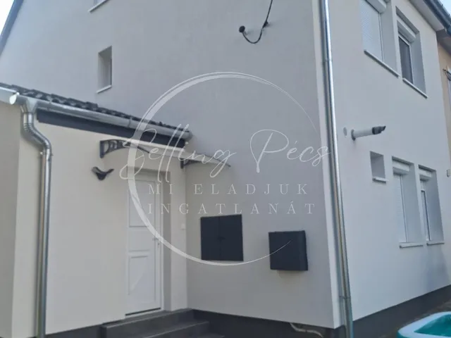 Eladó ház Kozármisleny, Alkotmány tér 190 nm