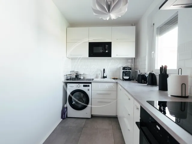 Eladó lakás Pécs, Kertváros, Szabó Ervin tér 63 nm