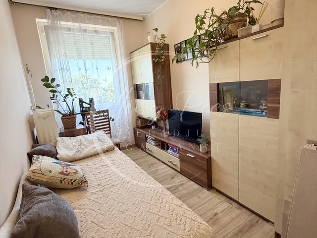 Eladó lakás Komló, Szilvás 39 nm