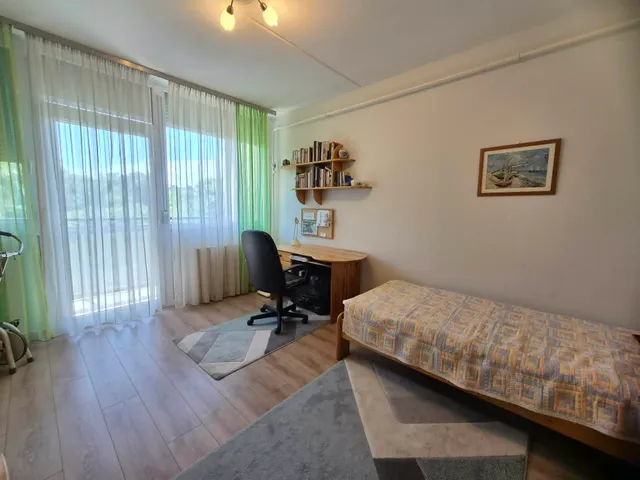 Eladó lakás Pécs, Kertváros, Maléter Pál utca 74 nm