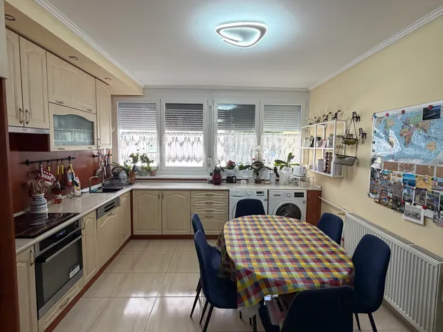 Eladó lakás Pécs, Kertváros 58 nm