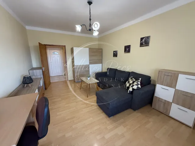 Eladó lakás Pécs, Uránváros 52 nm