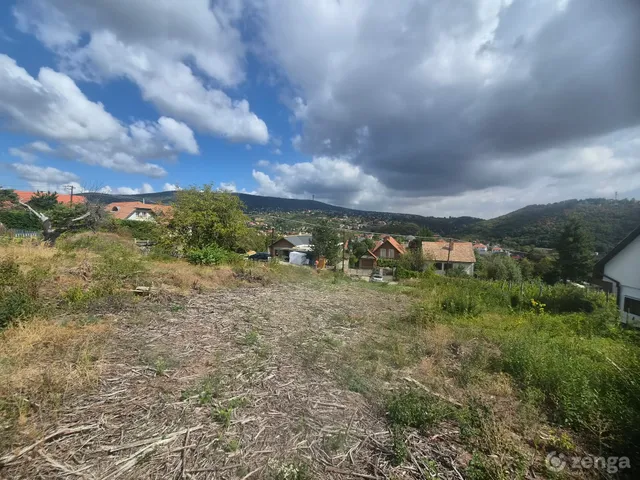 Eladó telek Pécs, Ürög 3758 nm