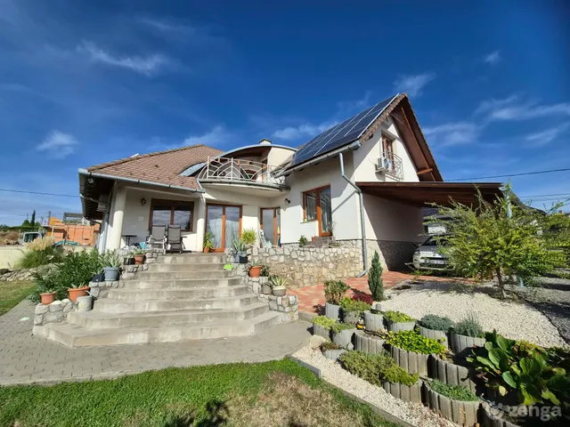 Eladó ház Pécs, Rácváros 182 nm
