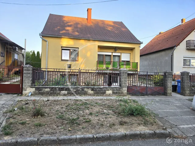 Eladó ház Pécs, Hird 90 nm