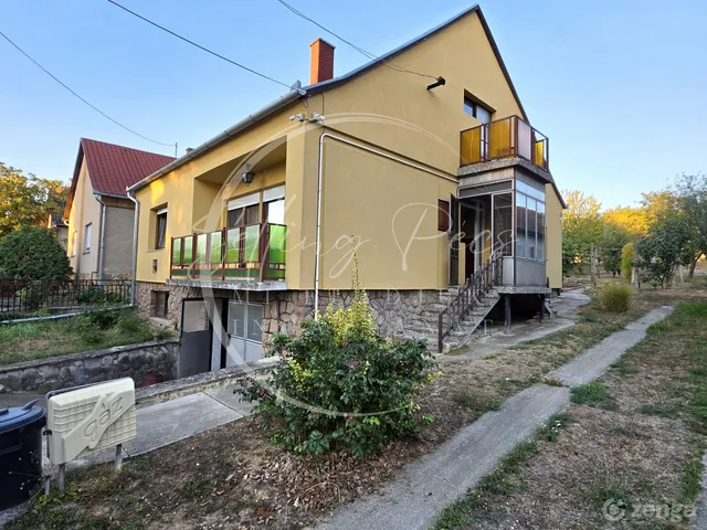 Eladó ház Pécs, Hird 90 nm