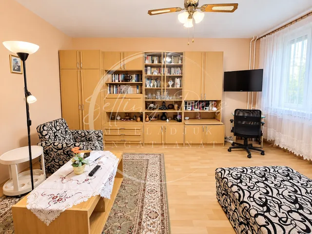 Eladó lakás Komló, Szilvás 46 nm