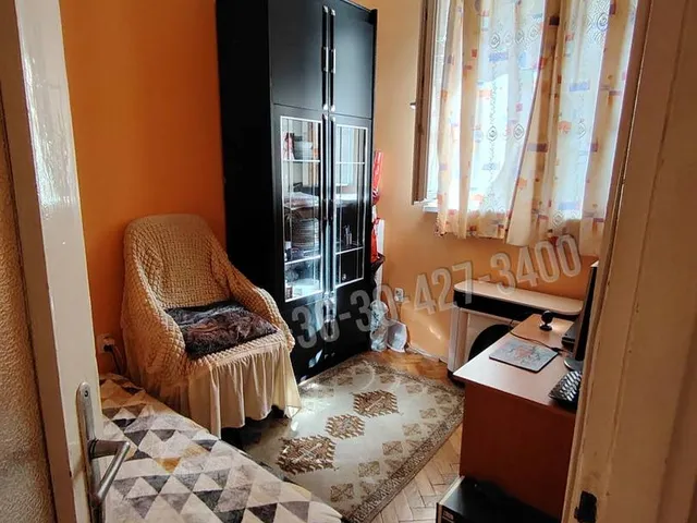 Eladó lakás Dunaújváros, Kertváros, Kalamár Tér 45 nm