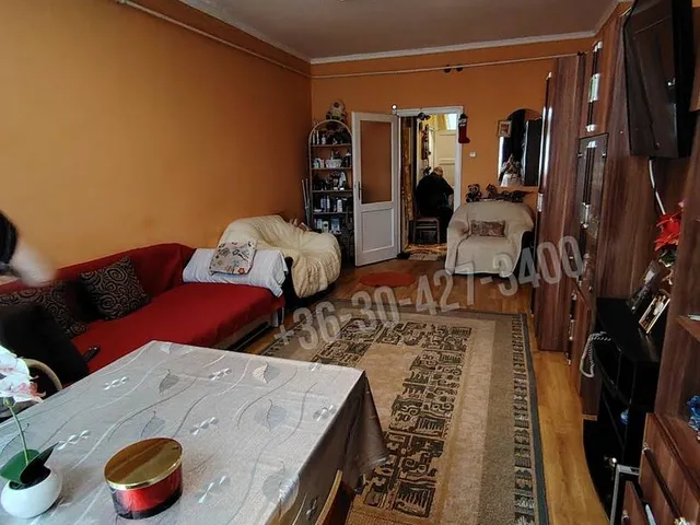 Eladó lakás Dunaújváros, Kertváros, Kalamár Tér 45 nm