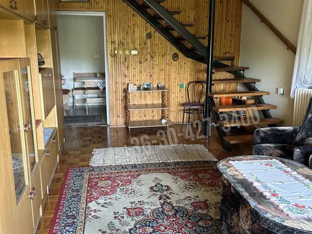 Eladó ház Dunaújváros, Óváros 180 nm